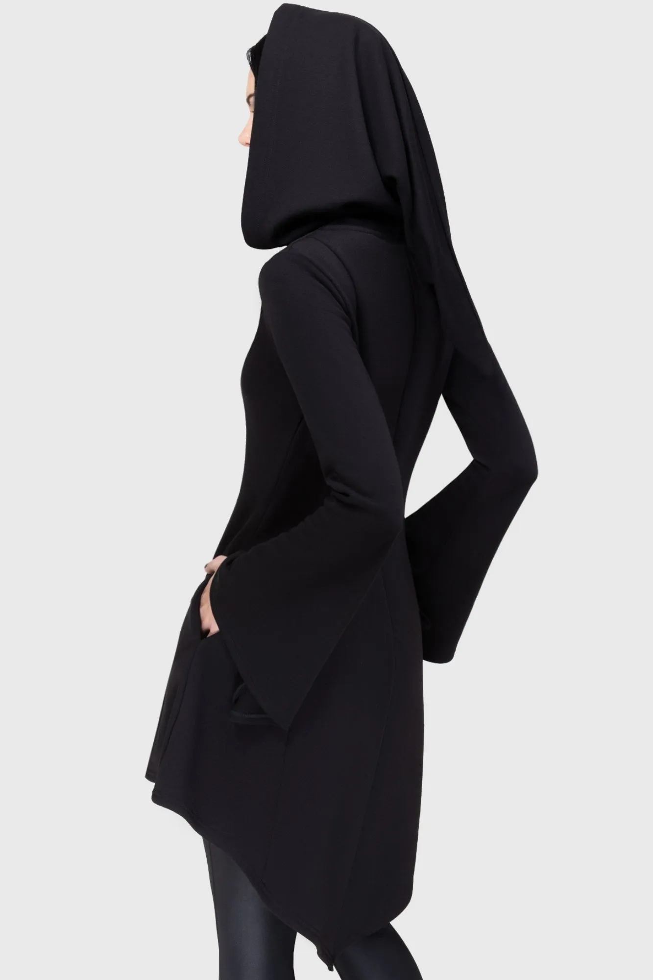 Deadly Cauldron Cloak