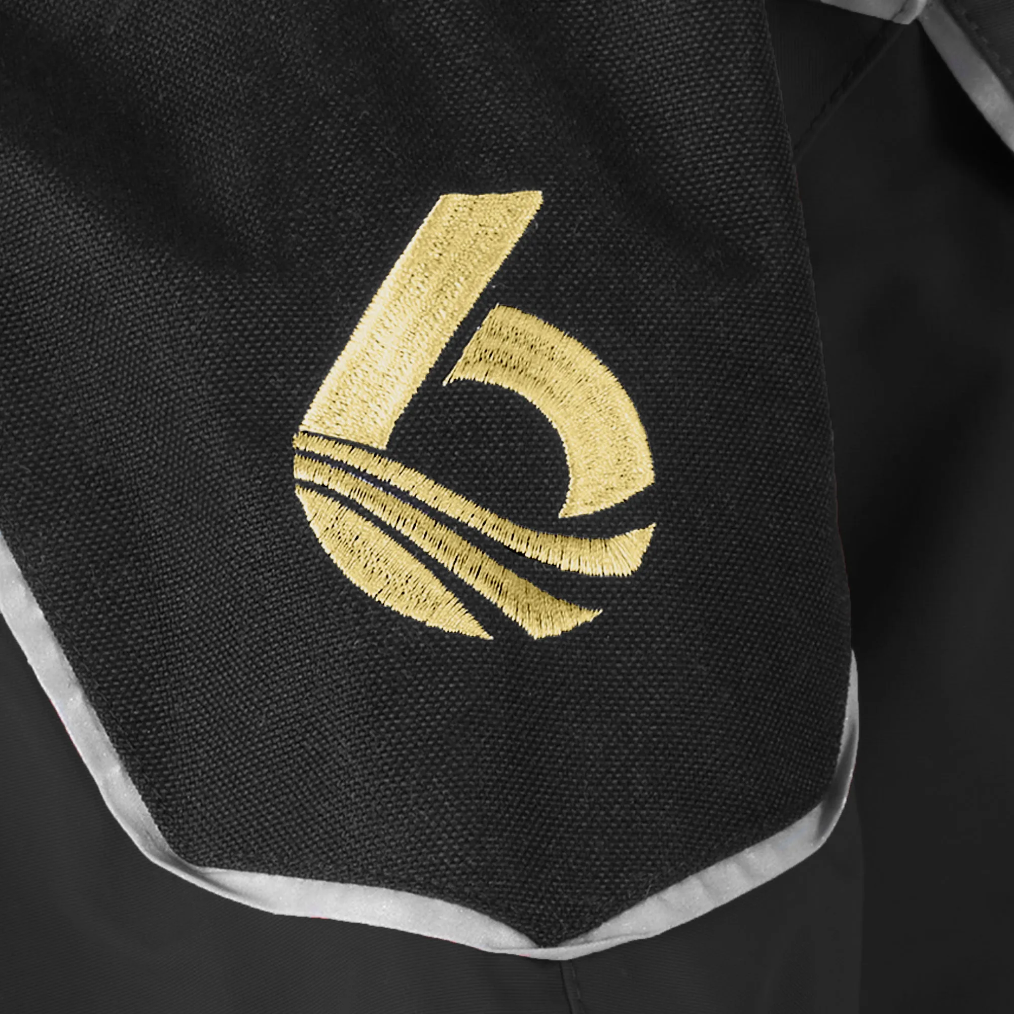 Emperor Dry Suit Blackout ?