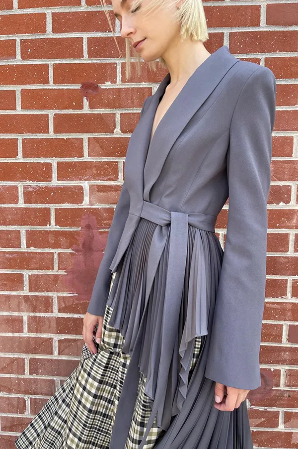 Signature Jacket with Pleats in Gray (Sold Out)
