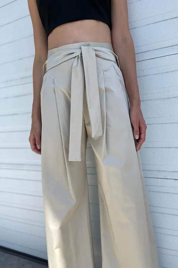Wide Leg Pant with Belt in Cream